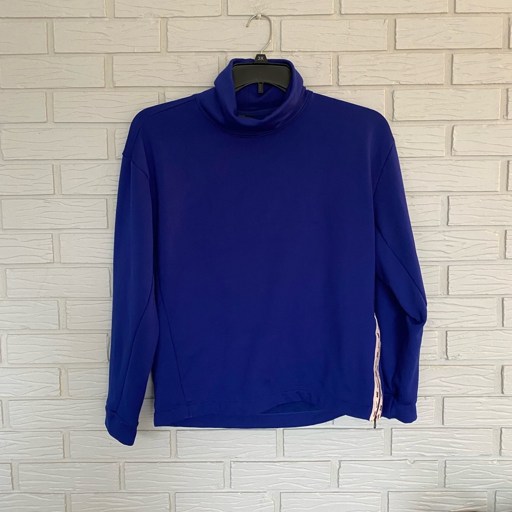 Blue Nike turtleneck! In great condition, worn once